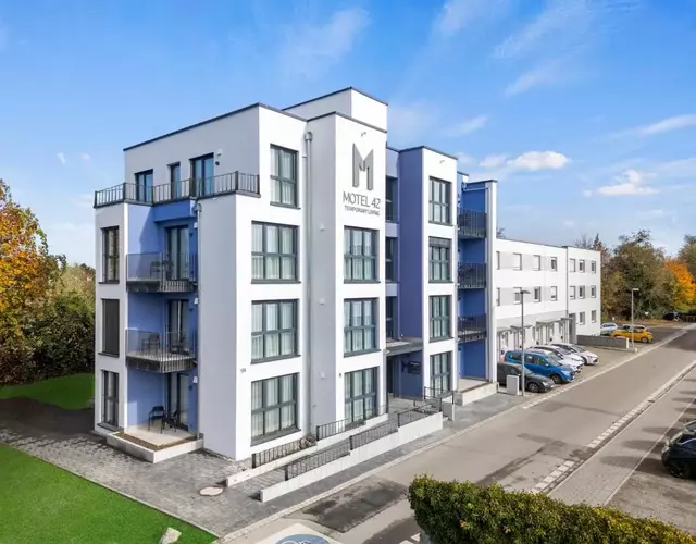 Motel42-Temporary Living