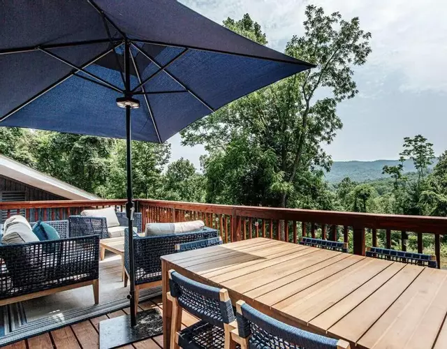 Harmony Ridge Hideaway: mountain retreat w/hot tub