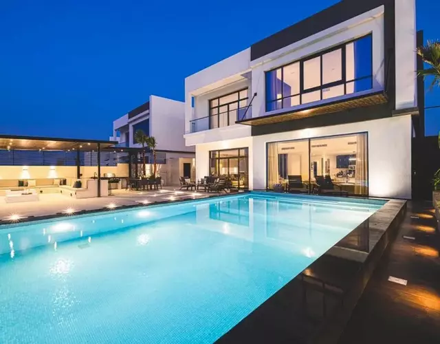 Luxury Villa 8 BR Sea and Mountain View with infinity pool - Al Dana Island Fujairah