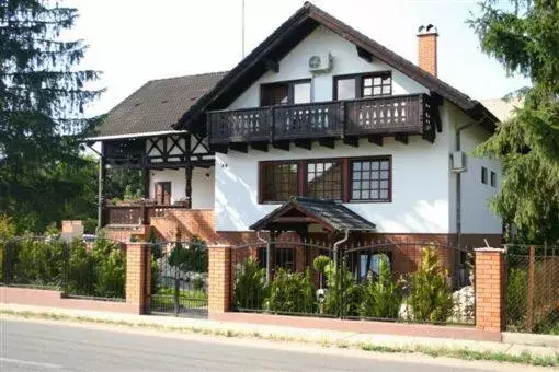 Dunakanyar Bed & Breakfast Panzio