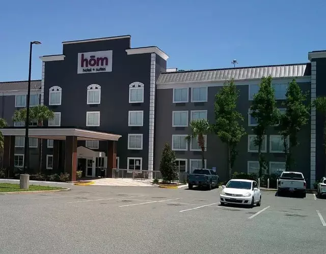 HOM Hotel Gainesville, SureStay Collection by Best Western