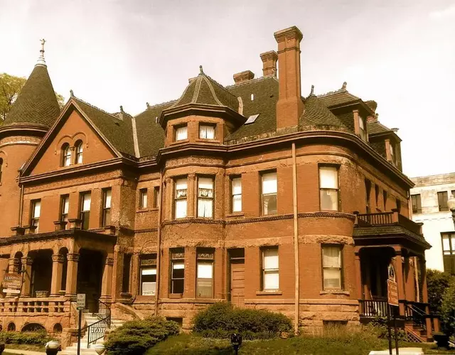 The Redstone Inn and Suites