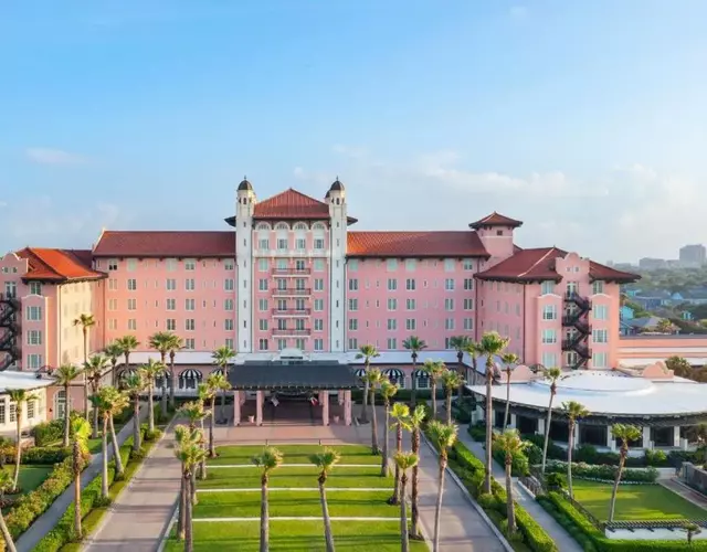 Grand Galvez Resort, Autograph Collection
