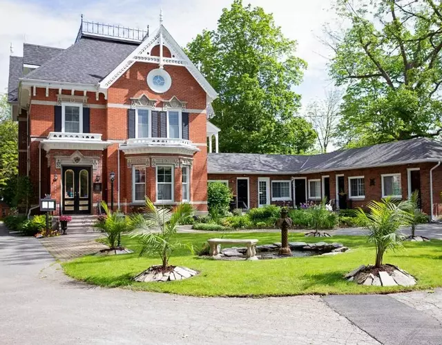 The Woodview Inn