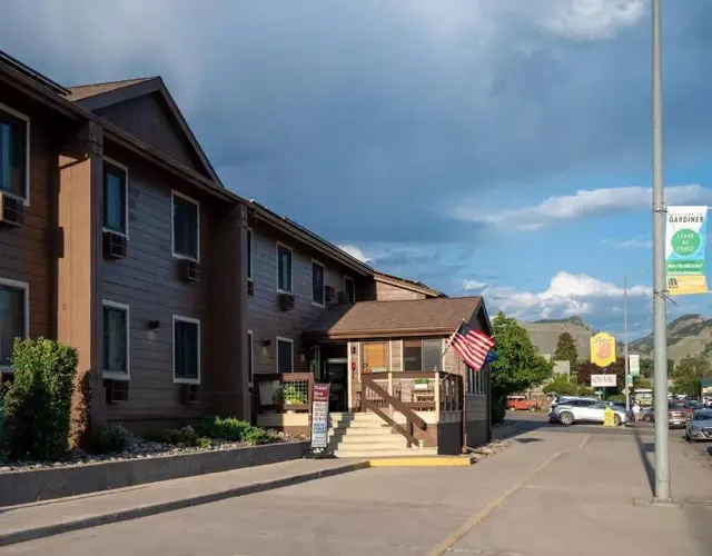 Super 8 by Wyndham Gardiner/Yellowstone Park Area