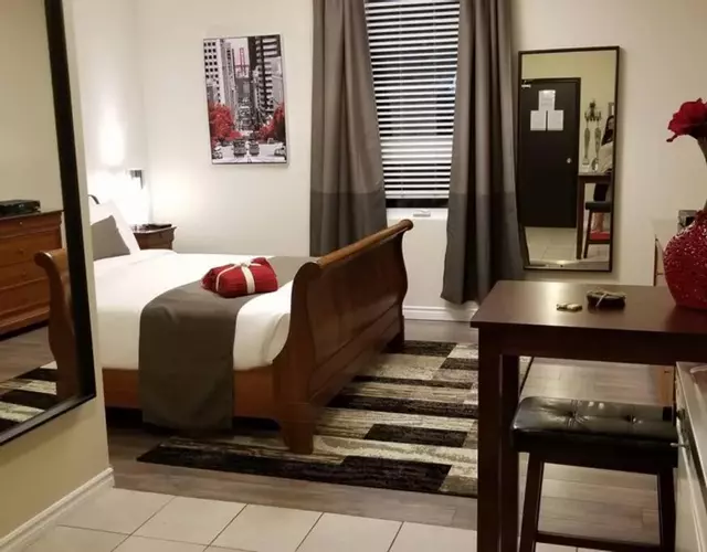 Cozy Studio #14, By Amazing Property Rentals