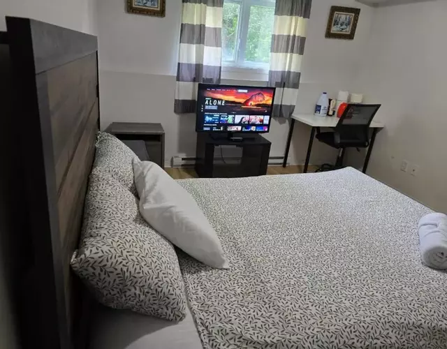 Lovely Room in Hull Gatineau