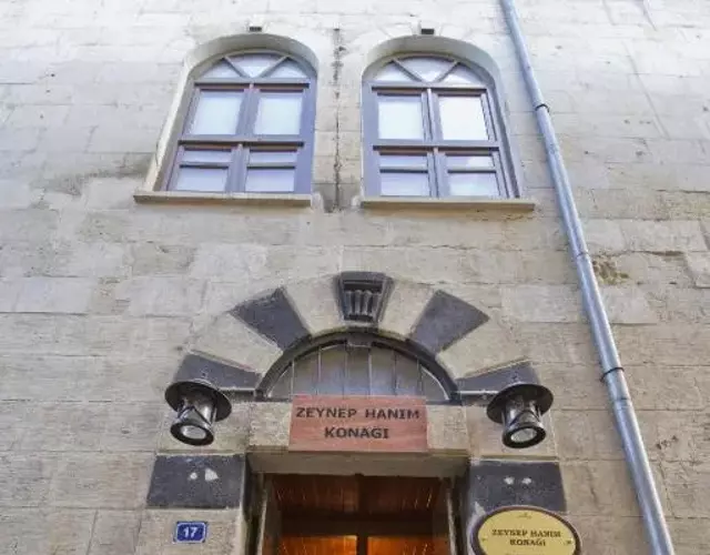 Zeynep Hanim Konagi