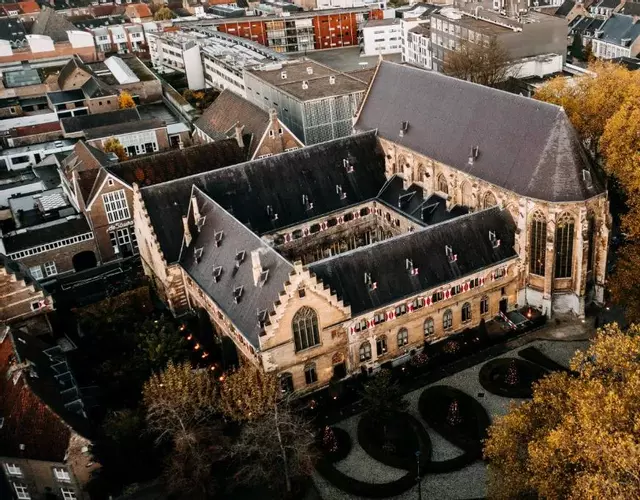 Kruisherenhotel Maastricht - Oostwegel Collection, member of Design Hotels