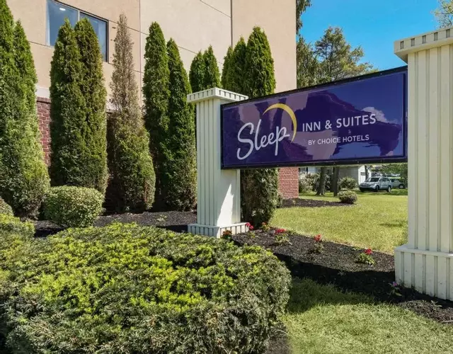 Sleep Inn & Suites