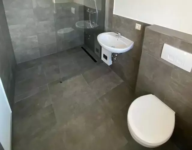 Zimmer mit Bad und Küche