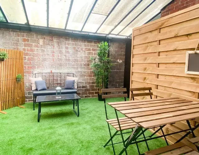 Le Cocon Citadin, Terrasse couverte, Gare Wifi