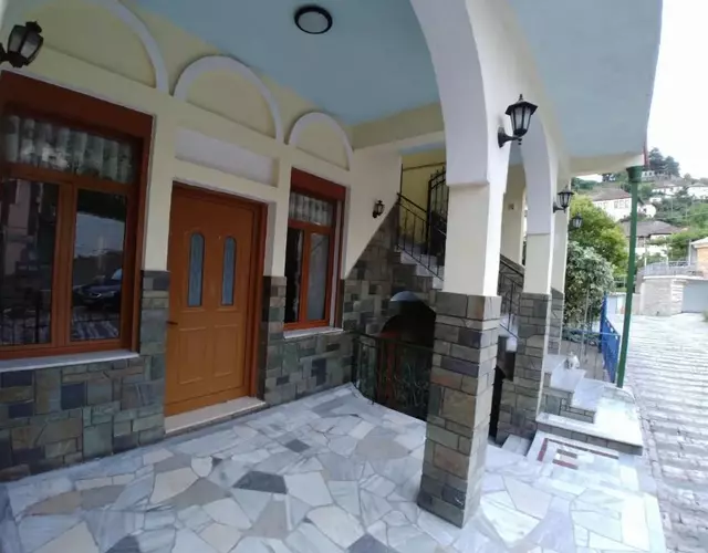Guest House Urat