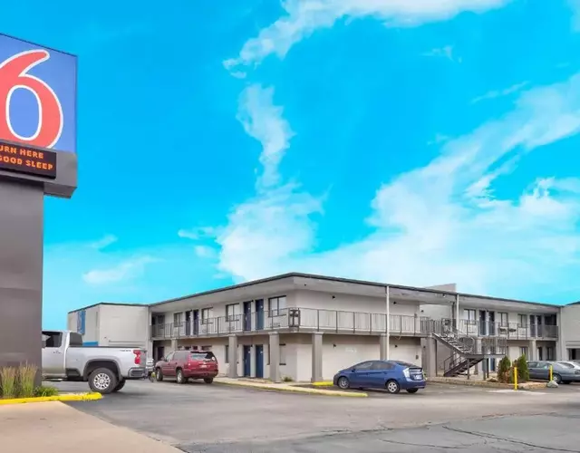 Motel 6-Villa Park, IL - Chicago West