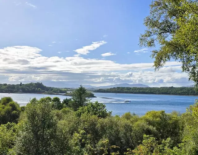 Ard Veich Estate - Panoramic Highland Sea Views with private beach and woodland