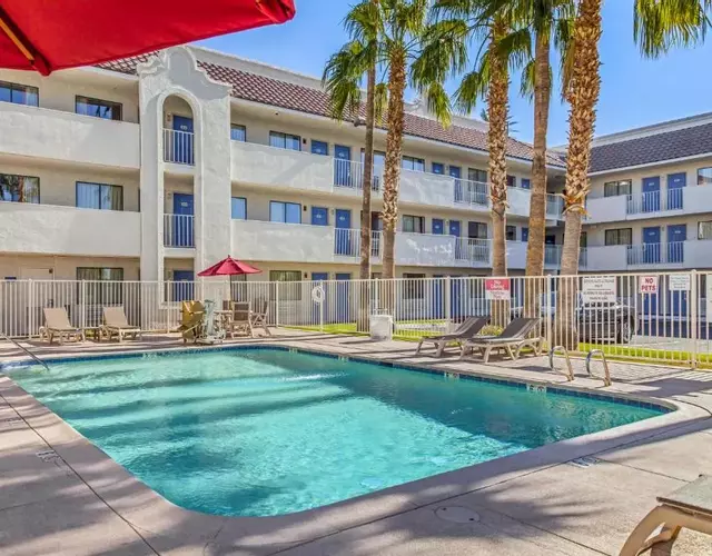 Motel 6-Phoenix, AZ - West