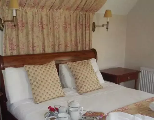 Meath Arms Country Inn