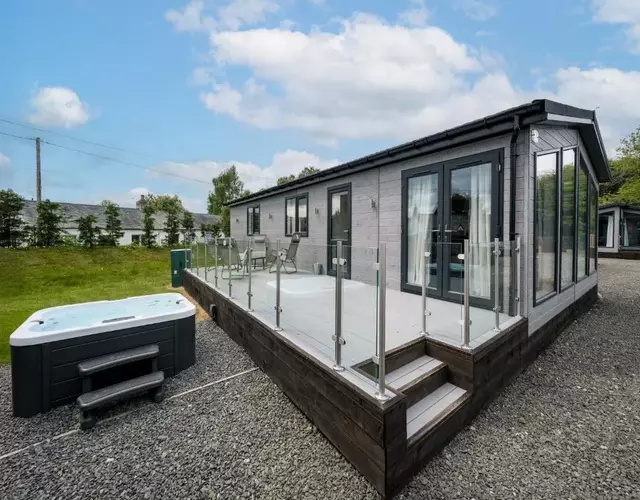 Paddock Lodges Deluxe 3 Bed Accessible Chalet