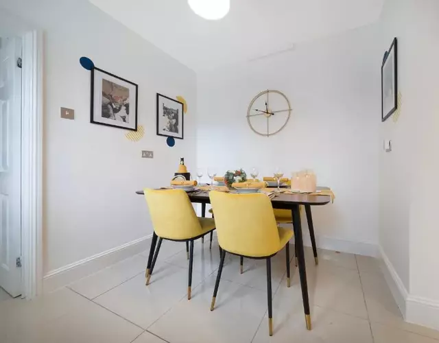 1 bed house, Free on street parking, Central