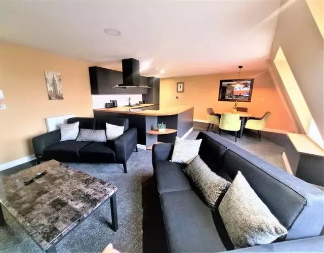 Friary House Serviced Apartments by Roomsbooked - 24Hr Reception