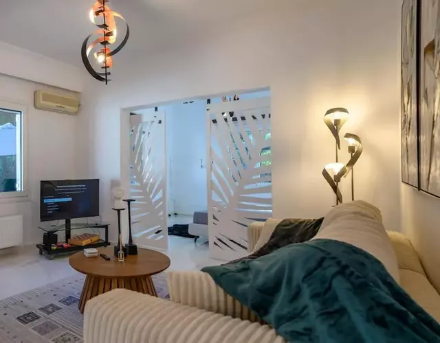 Seclusion, Privacy and 2 bedroom Luxury in Glyfada