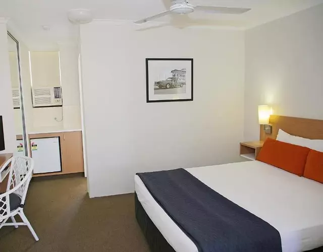 Darcy Arms Hotel Motel