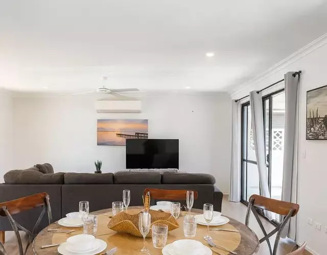 Stillwater Getaway - Waterfront House with Pontoon