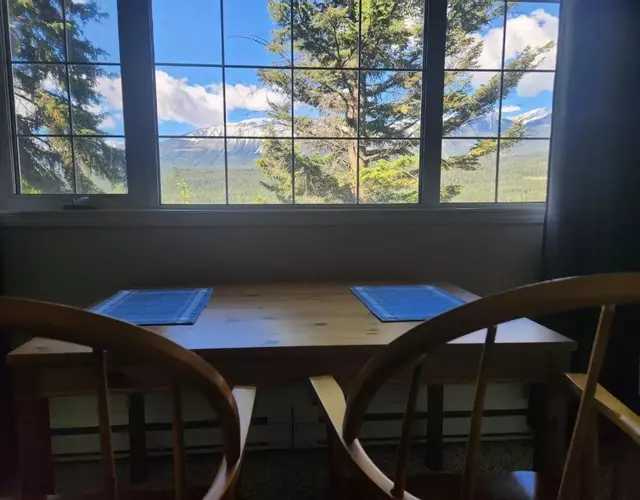 Alpenrose 204 Hottubs, Mountains View, KING bed