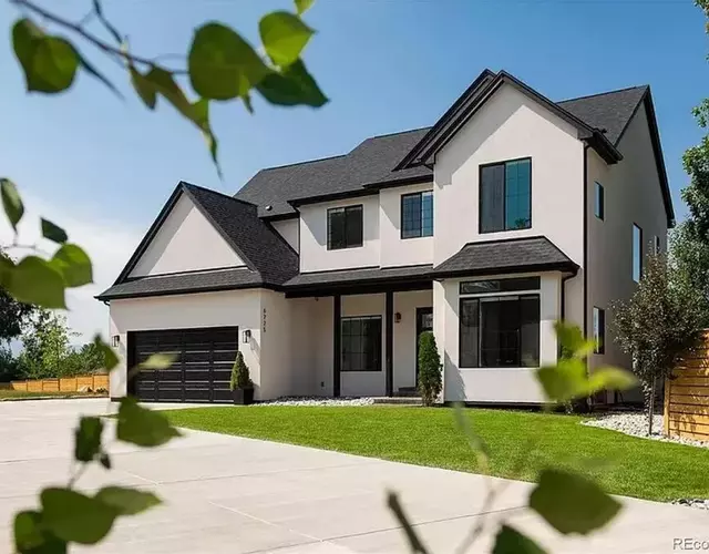 New! Pure Luxury W Private Pool/Spa & Game Center!