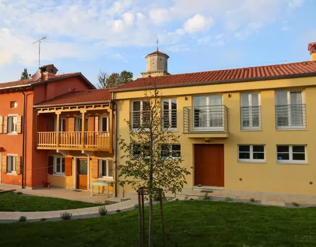 Casa Lenka