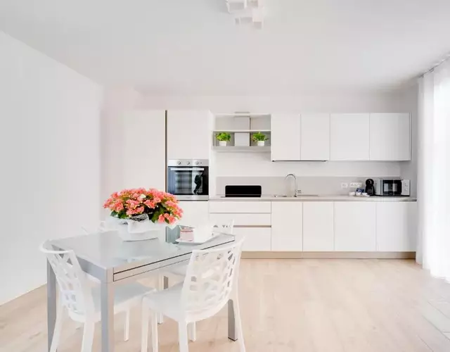 NEW! La Rosa di Greta - 2 E-Bikes, Private Parking e 2 colonnine elettriche di ricarica