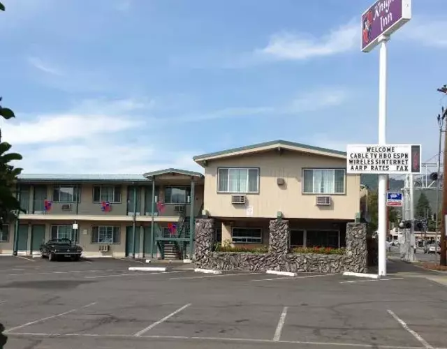 Knights Inn Motel