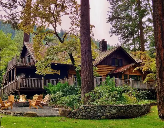 Weasku Inn