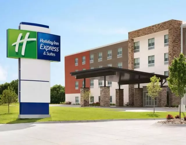 Holiday Inn Express & Suites Pittsfield-Lenox-Berkshires by IHG