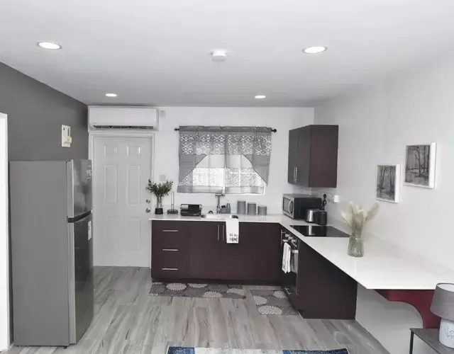 Good Stay Apartments and Car Rentals