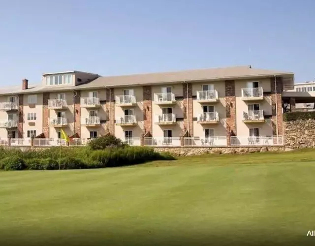 Winnapaug Inn