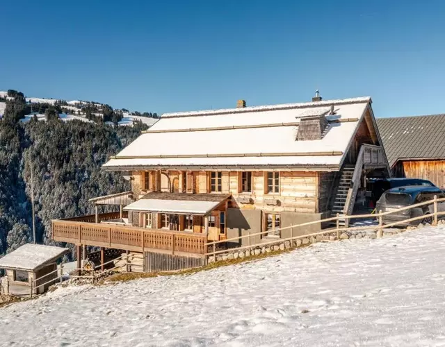 Panoramic 5 Bedroom Luxury Chalet with Butler