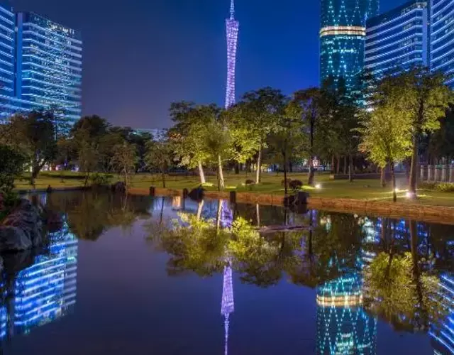 Four Seasons Hotel Guangzhou - Free Shuttle Bus to Canton Fair Complex & Overseas Buyer Registration Services during Canton Fair Period
