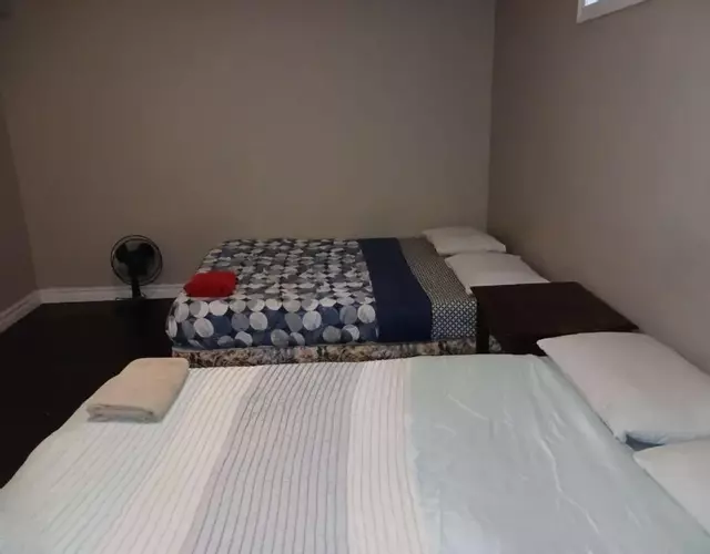 Kitchener -WLU BNB-Minutes To University of Waterloo, Conestoga College,Buses,Airport