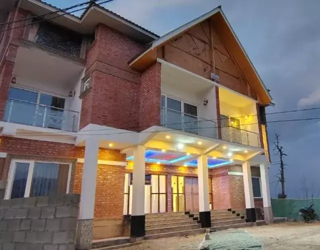 A R villa and cottage