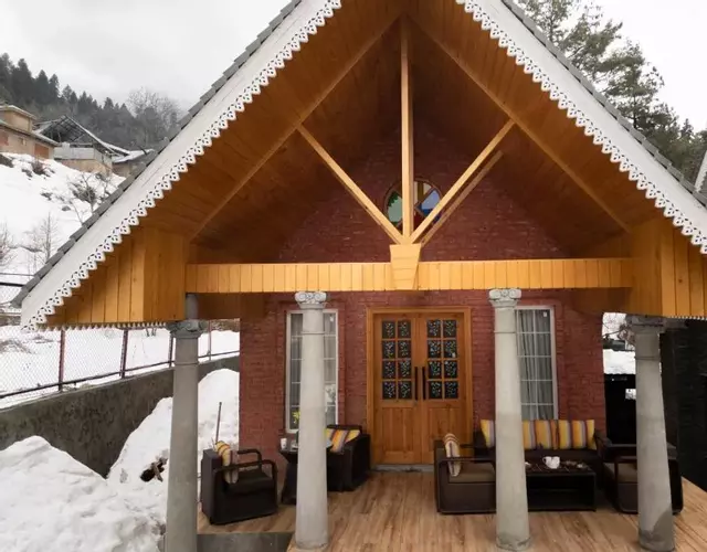 StayVista at Frozen Fall at Dewdrop Cottages with BBQ & Bonfire