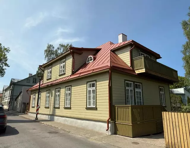 Kooli 7 - II floor sea view apartment with balcony in Haapsalu Old Town