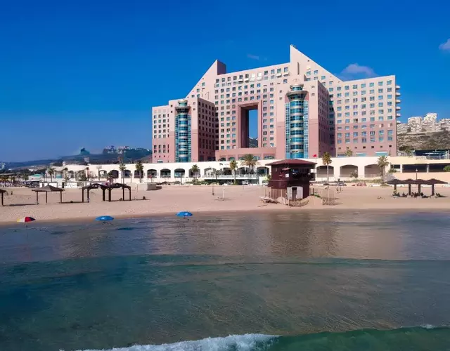 Almog Beach apt Hotel מלון דירות אלמוג ביץ'