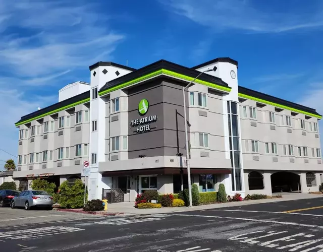 THE ATRIUM HOTEL SFO AIRPORT - FREE Shuttle & Breakfast