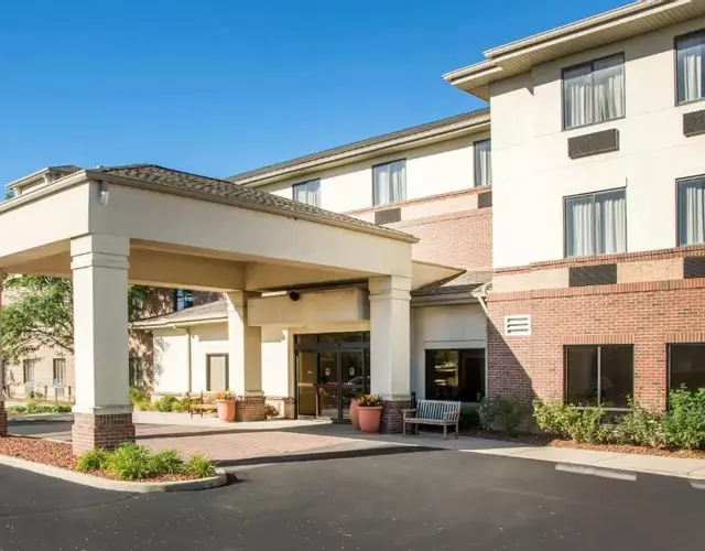 Comfort Inn & Suites West Chester - North Cincinnati