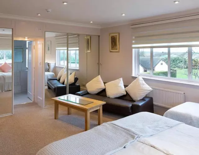 Elmcroft Guest House