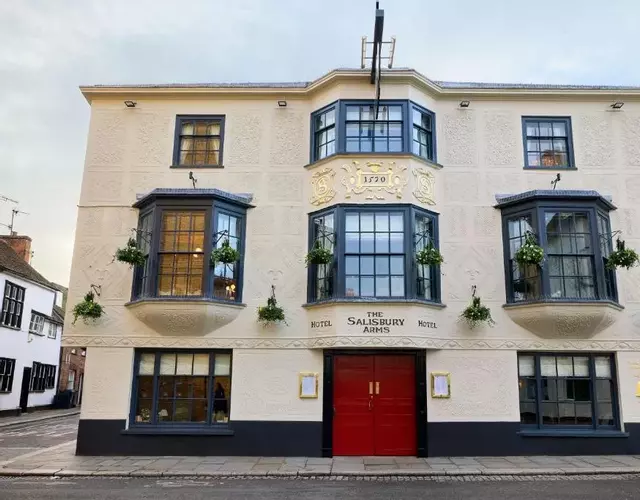 Salisbury Arms Hotel