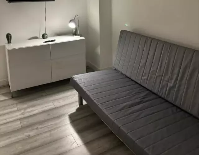 1 bed flat close to Luton airport sleeps 4