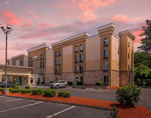 Comfort Inn & Suites East Hartford - Hartford