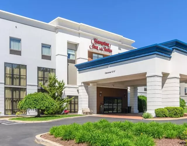 Hampton Inn & Suites Hartford-Manchester